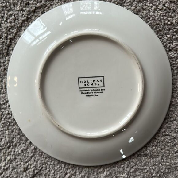 Holiday Home Snowflake ❄️ Dessert Plates! - Picture 3 of 6
